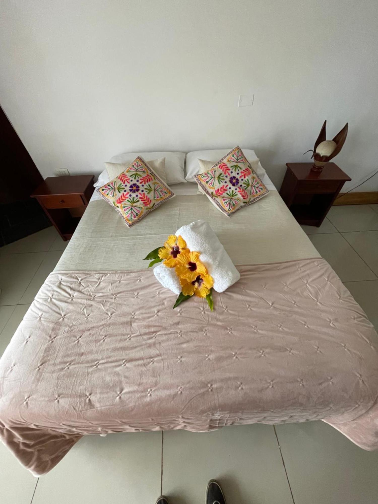 Hotel Chez Maria Goretti Ханга-Роа Экстерьер фото
